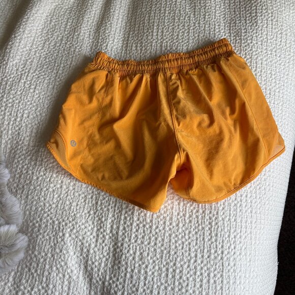 Lululemon Hotty Hot Low Rise Short 4” Mango Dream - Picture 4 of 4
